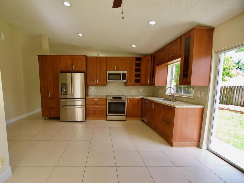 9471 Northwest 52nd Street - Photo 3 of 6