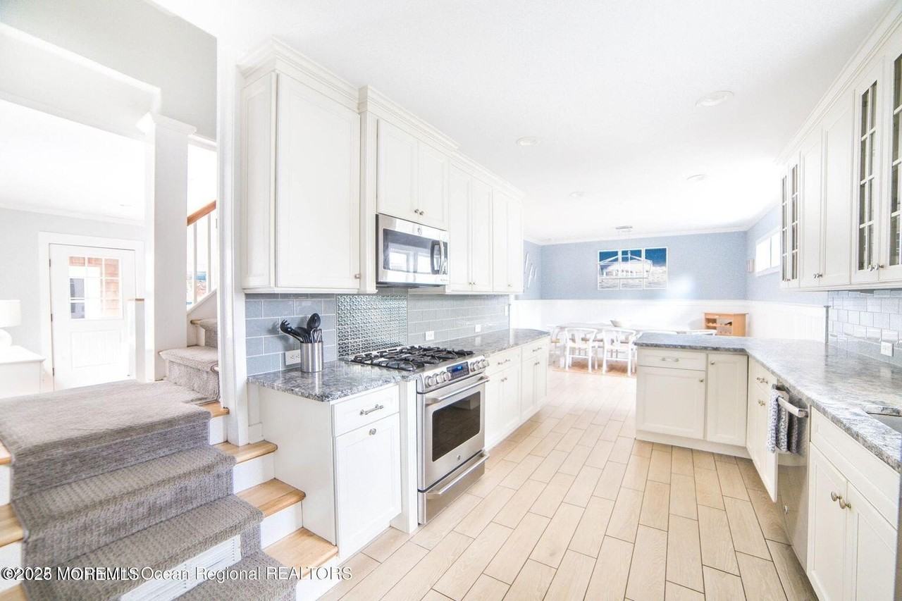 413 Main Ave - Photo 5 of 13