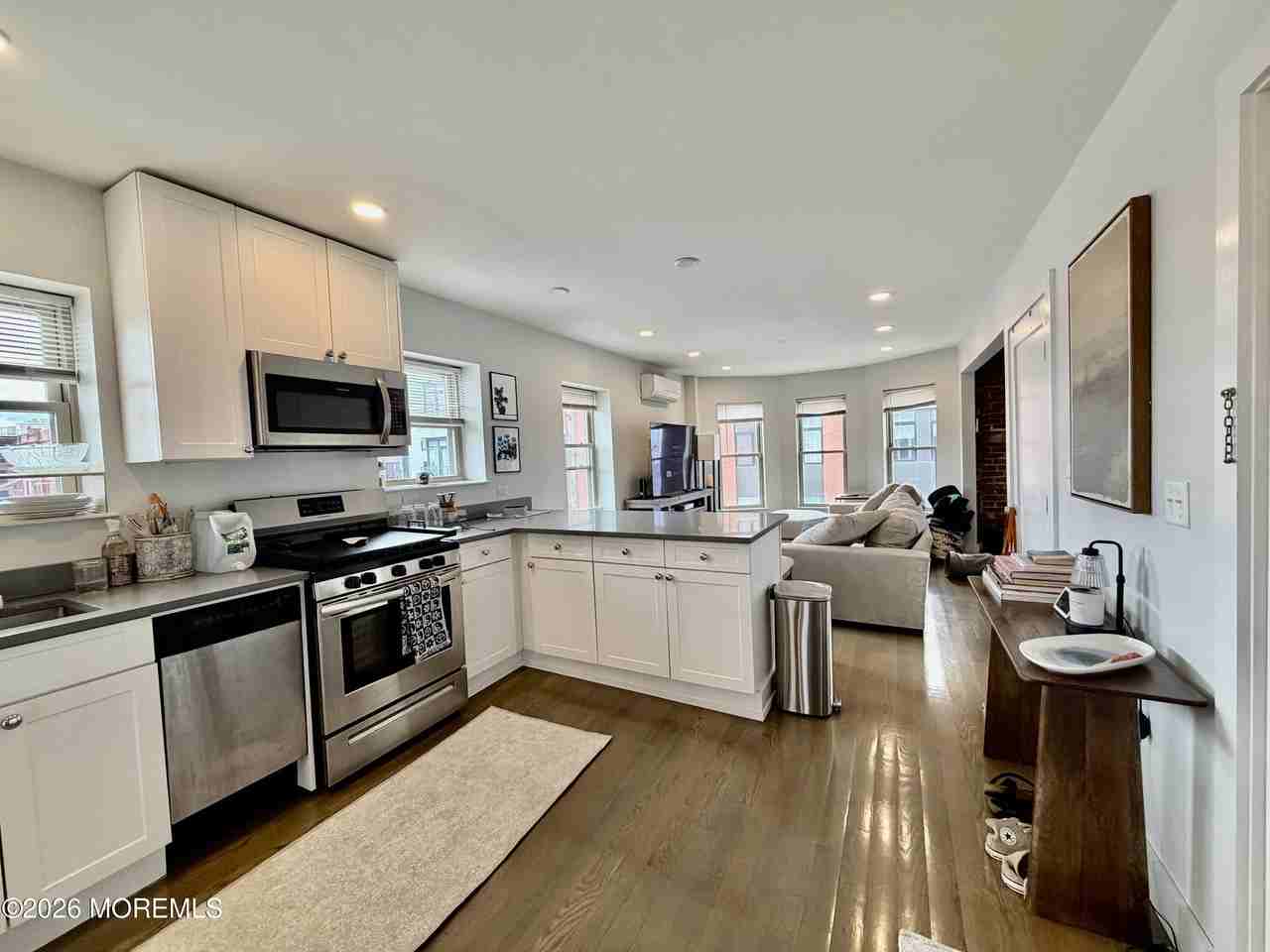 410 Bond St #2 - Photo 3 of 23