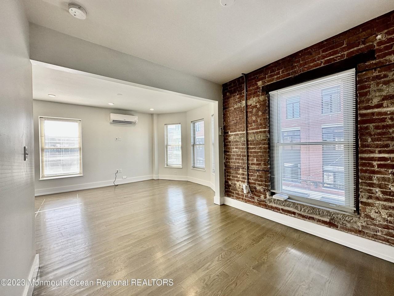 410 Bond St #2 - Photo 6 of 23
