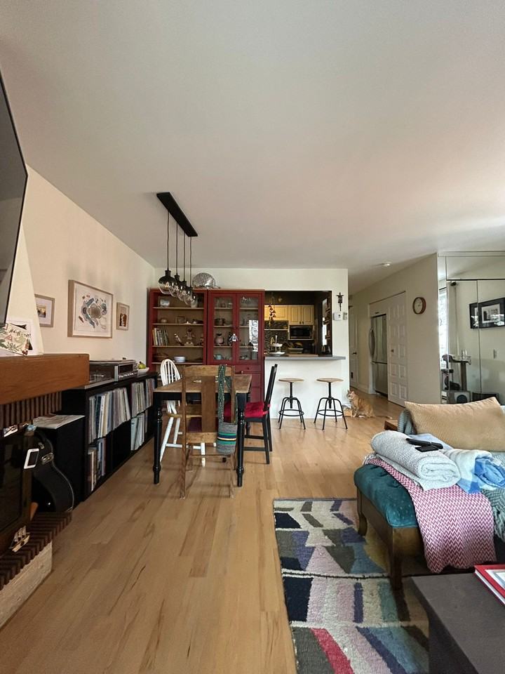 5897 Rue Desaulniers - Photo 2 of 11