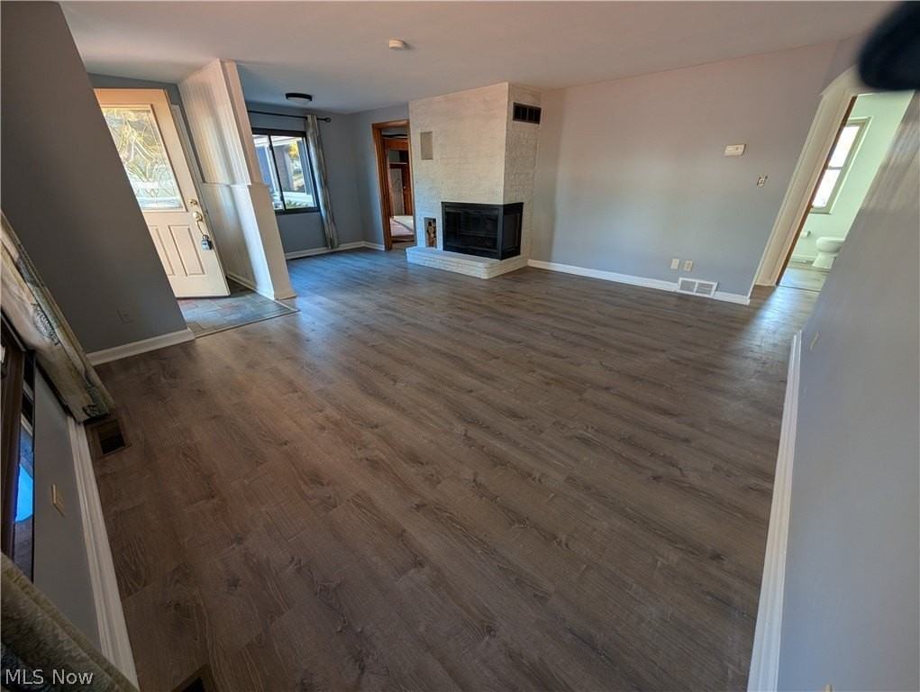 647 Longmere Dr - Photo 5 of 50