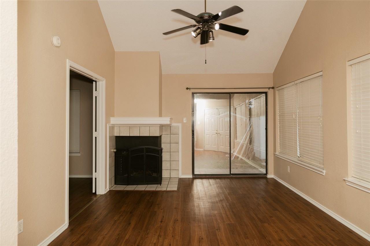 2083 Sundance Ct - Photo 5 of 37