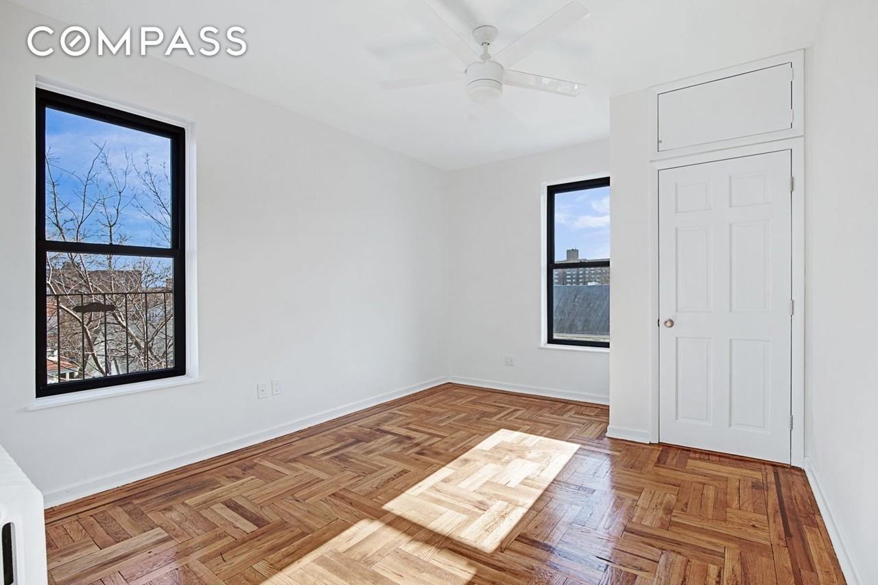 235 E 2nd St #B4 - Photo 3 of 5