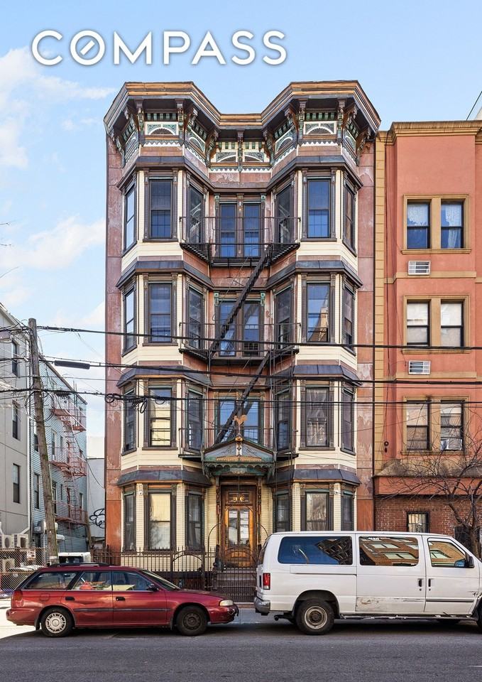 152 N 10th St #2R - Photo 7 of 12