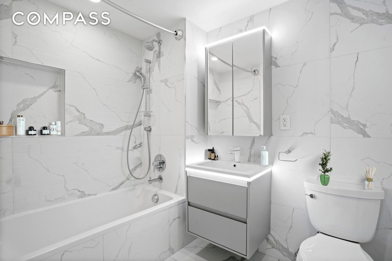 2128 Ocean Ave #6E - Photo 4 of 7