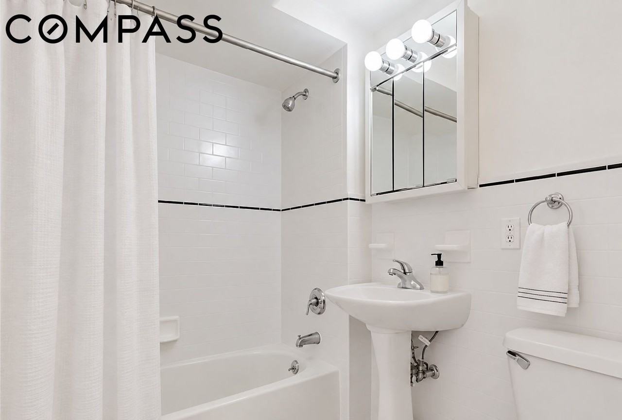 200 Schermerhorn St #504 - Photo 4 of 7