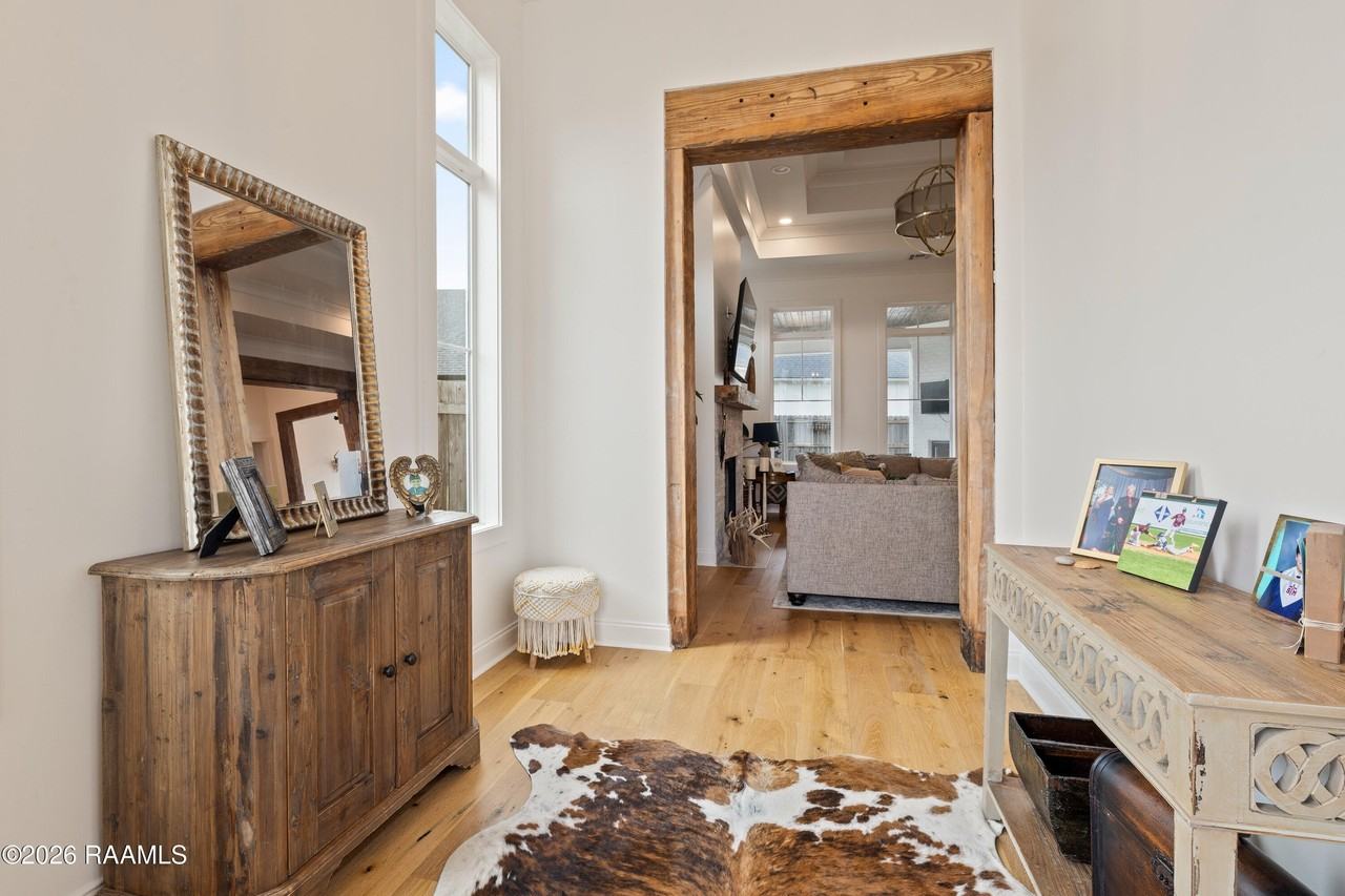 116 Orchard Park Ave - Photo 3 of 34