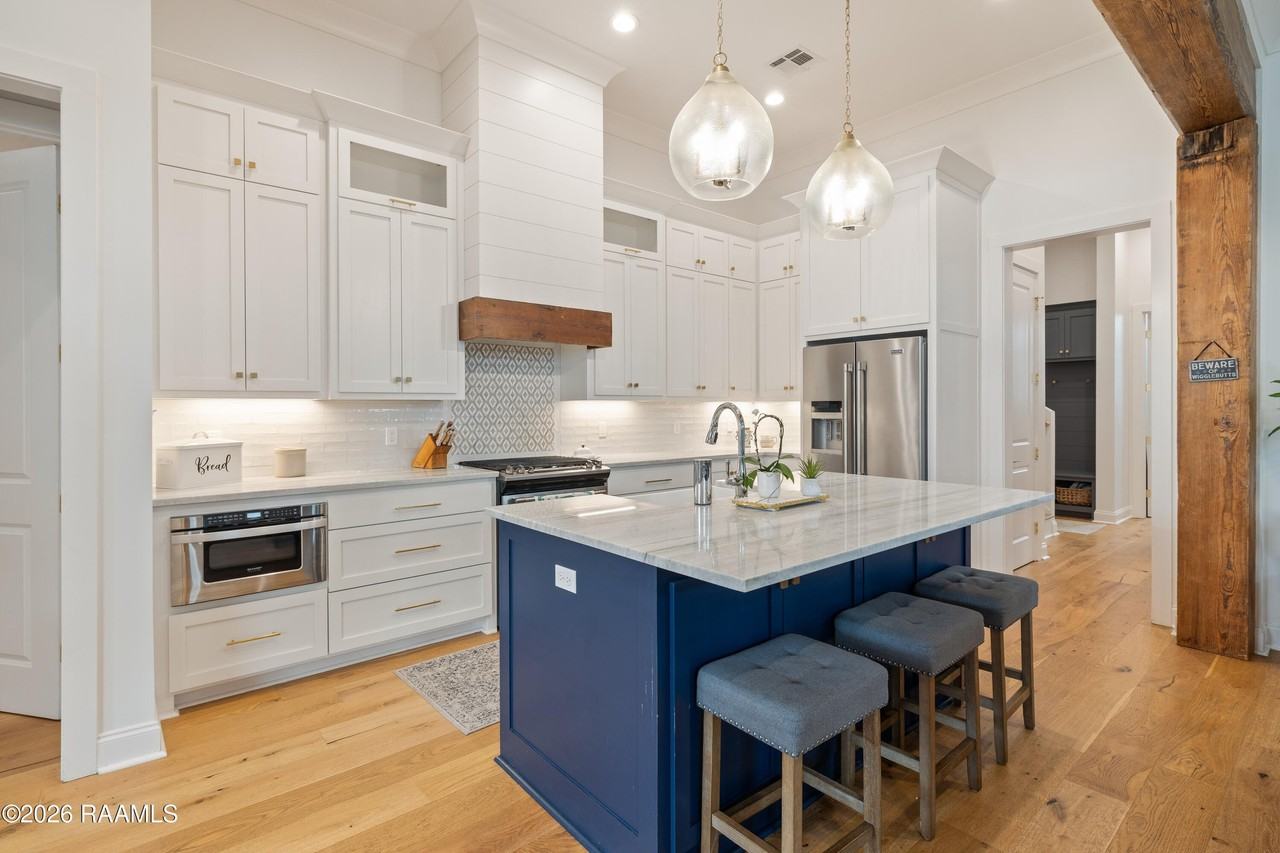 116 Orchard Park Ave - Photo 7 of 34