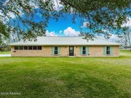 featured image of 1055 Eddie Ray Rd