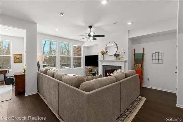 40115 Premier Dr #22 - Photo 4 of 37