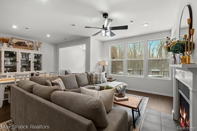 40115 Premier Dr #22 - Photo 5 of 37