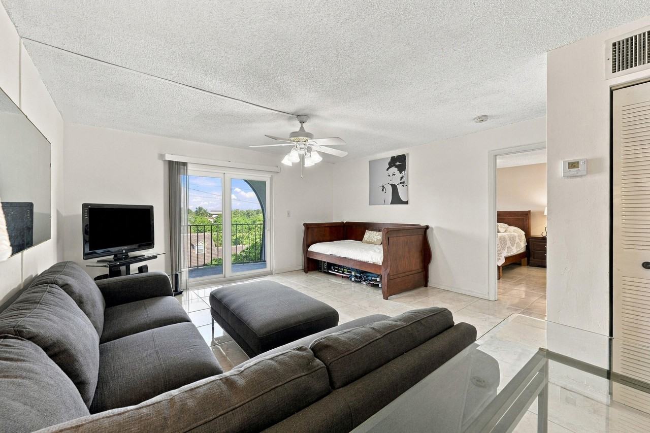 3909 N Ocean Blvd #410 - Photo 5 of 22