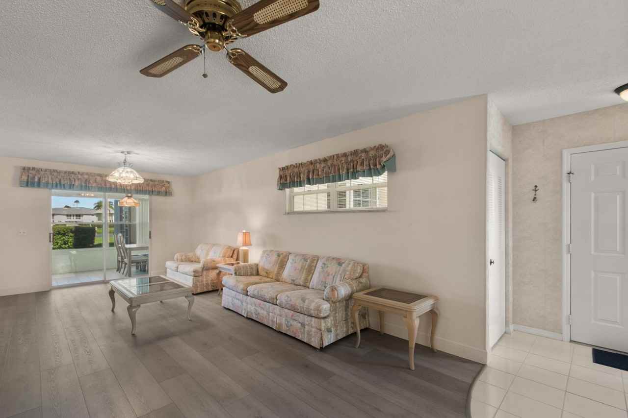 406 Grove Isle Cir #406 - Photo 6 of 31