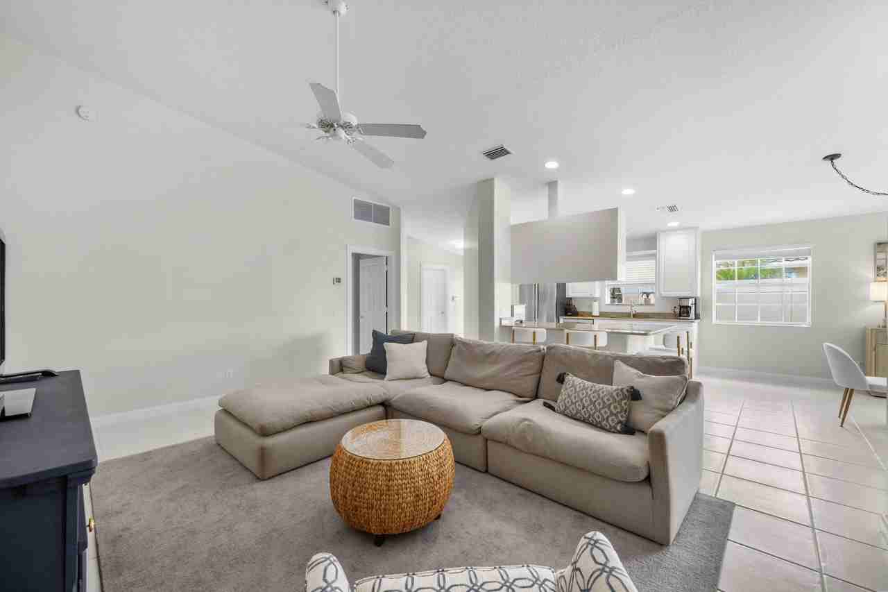 3136 Verdmont Ln - Photo 4 of 18