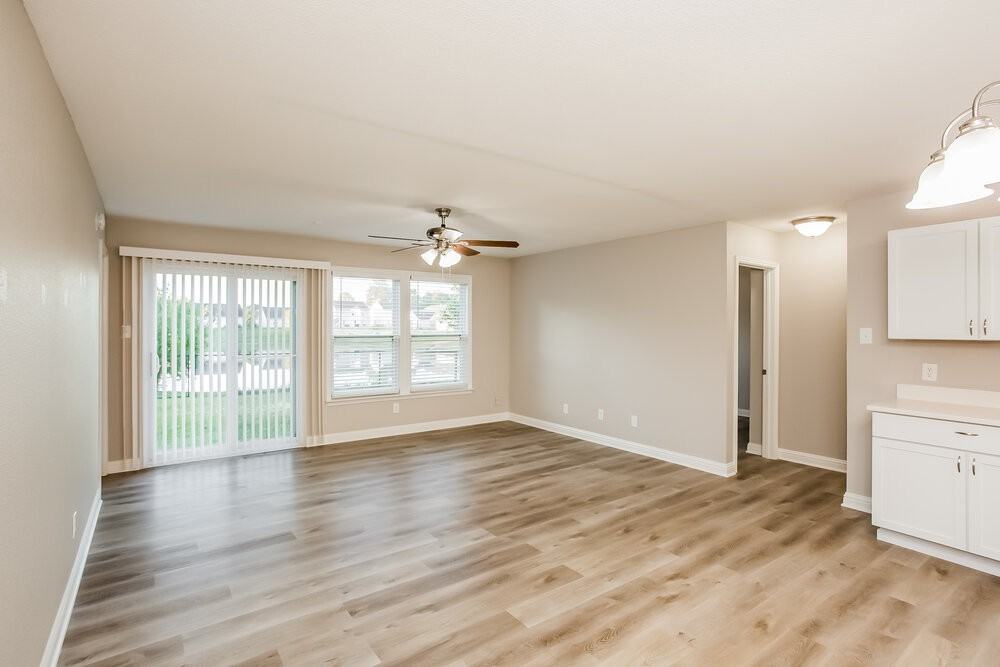 12605 Teacup Way - Photo 4 of 16