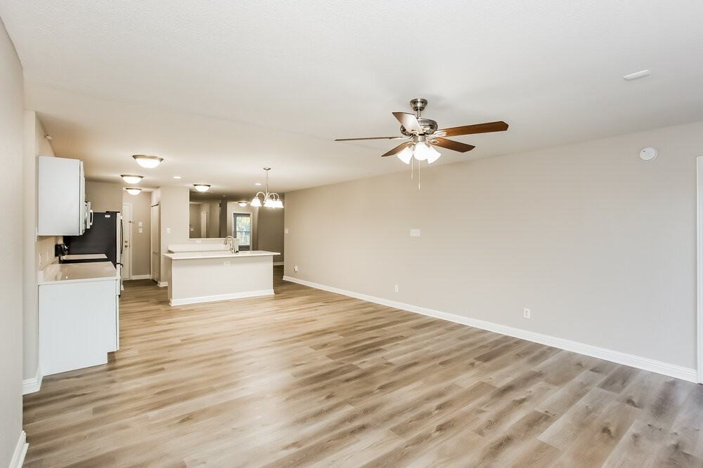 12605 Teacup Way - Photo 5 of 16