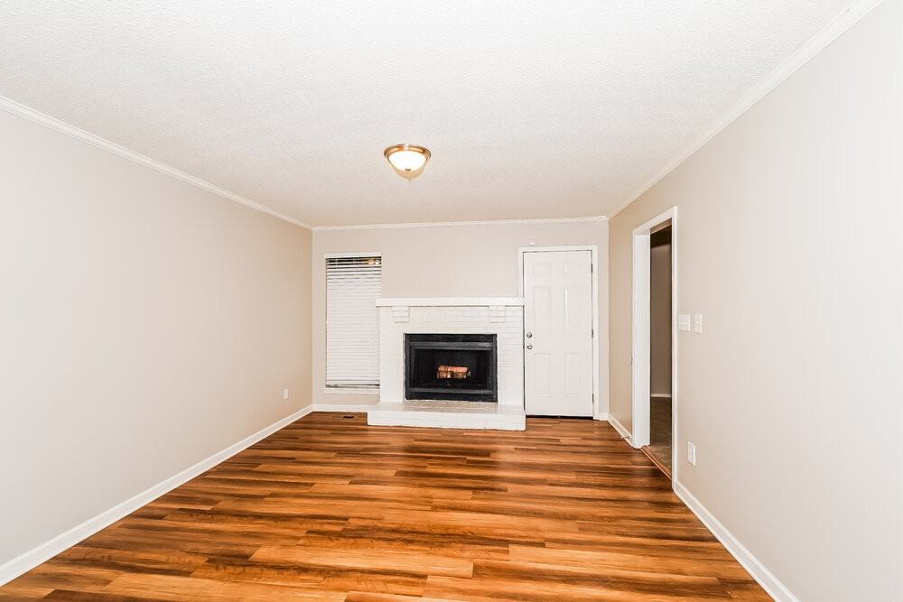 704 Cherry Ln - Photo 3 of 25