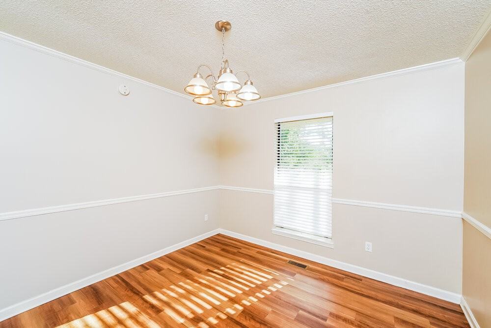704 Cherry Ln - Photo 5 of 25