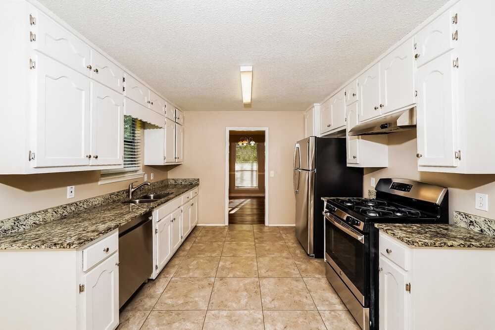704 Cherry Ln - Photo 7 of 25