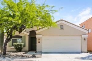 featured image of 3235 W Sunland Ave