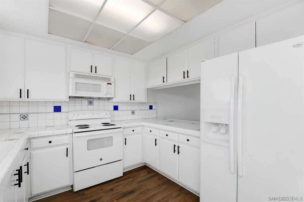 625 S Fig St #1 - Photo 2 of 50