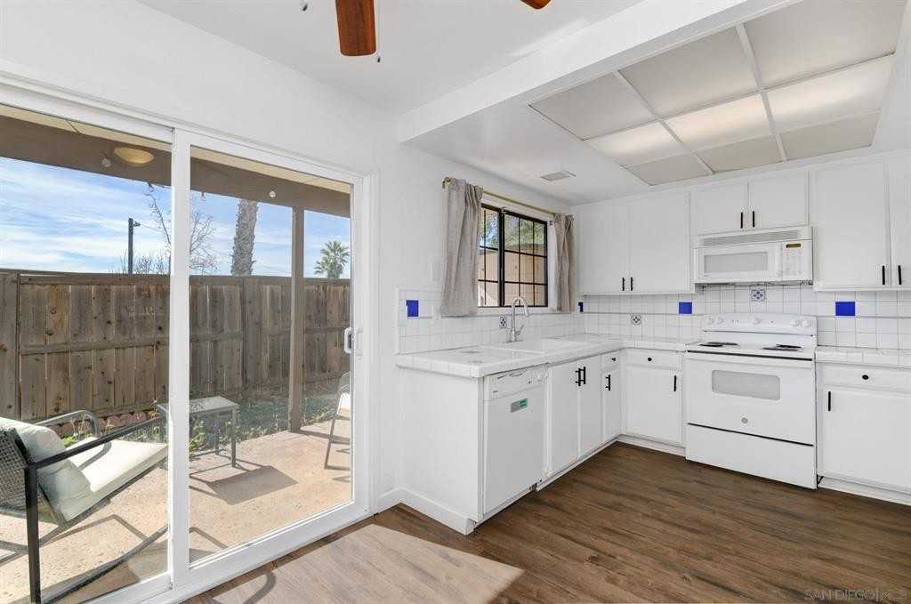 625 S Fig St #1 - Photo 4 of 50