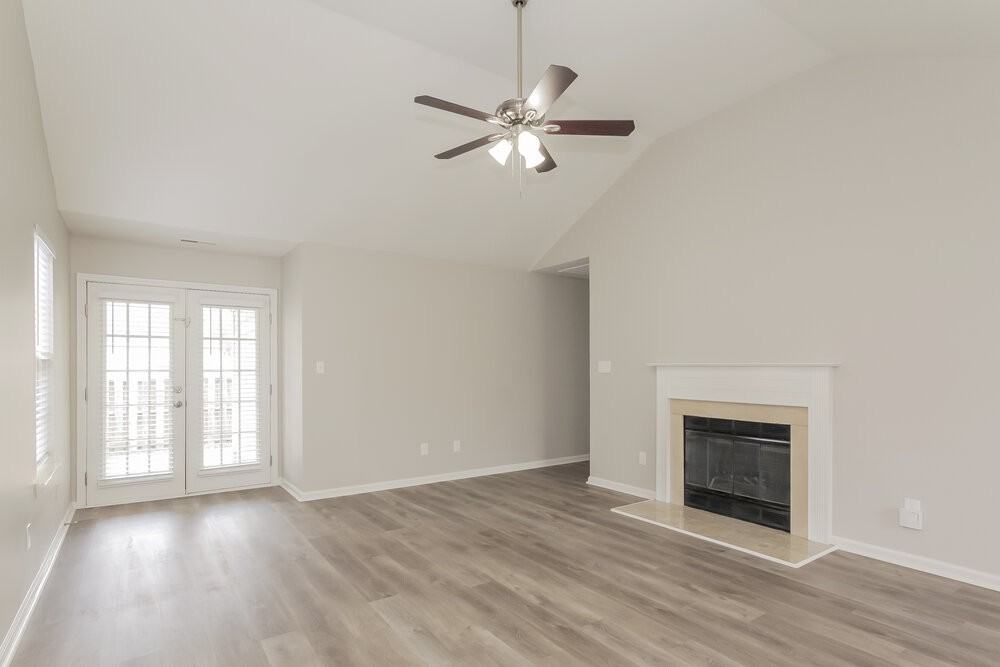 8514 Redstone View Dr - Photo 5 of 15