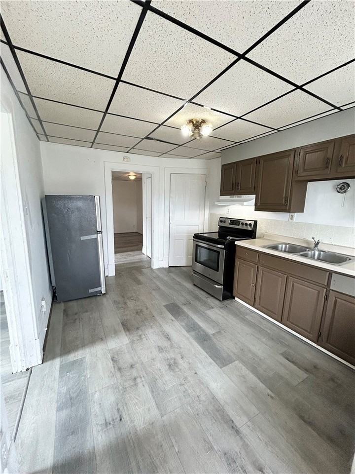 701 Freeport Rd #1 - Photo 4 of 5