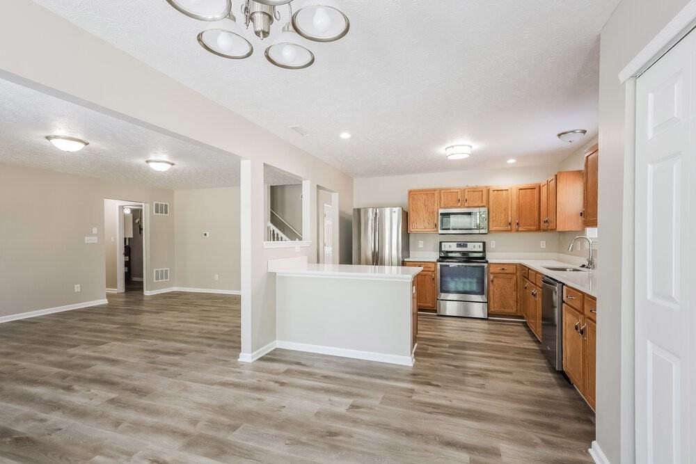 7079 N Stubbington Ln - Photo 6 of 17