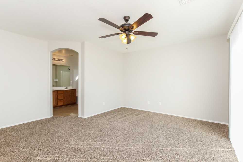 15182 N 146th Ave - Photo 7 of 15