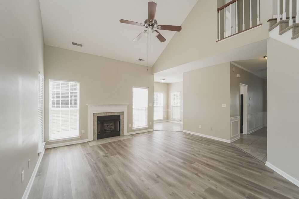 5809 Bridgeway Dr - Photo 5 of 17