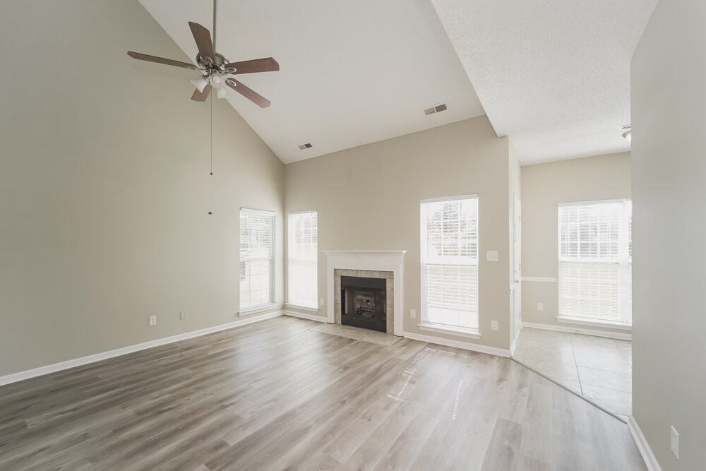 5809 Bridgeway Dr - Photo 6 of 17