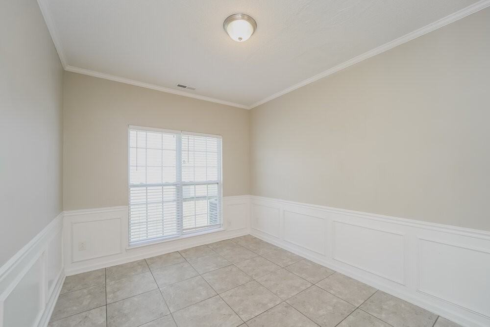 5809 Bridgeway Dr - Photo 7 of 17