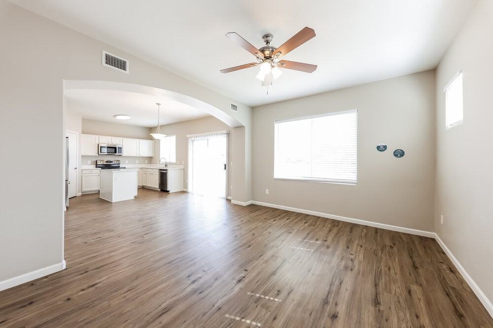 1301 S 121st Dr - Photo 5 of 17
