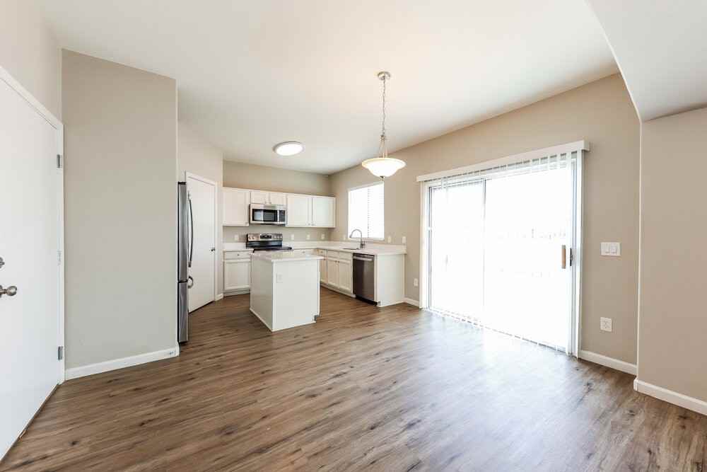 1301 S 121st Dr - Photo 6 of 17
