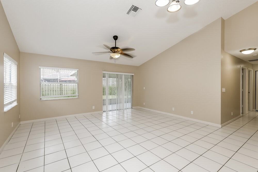 3720 Riverside Way - Photo 4 of 16
