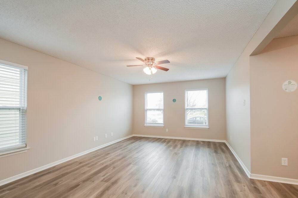 15382 Gallow Ln - Photo 6 of 28