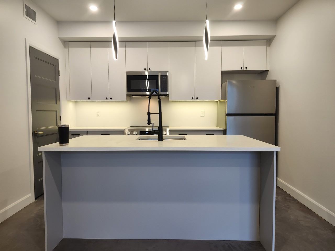396 Marguerite Avenue #B - Photo 2 of 8