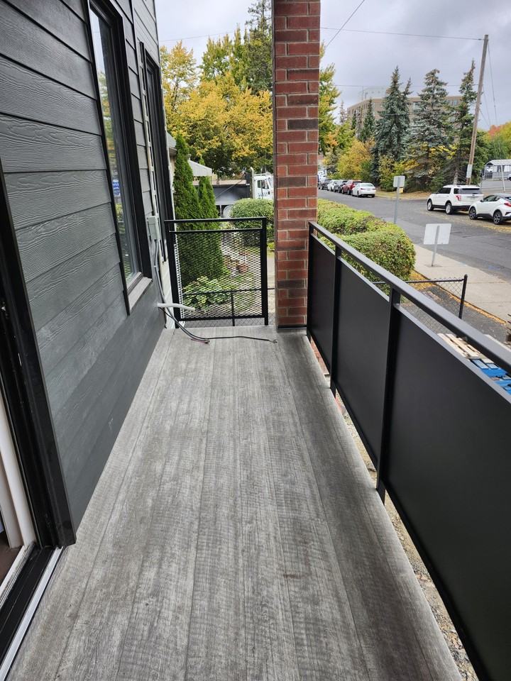 396 Marguerite Avenue #B - Photo 7 of 8