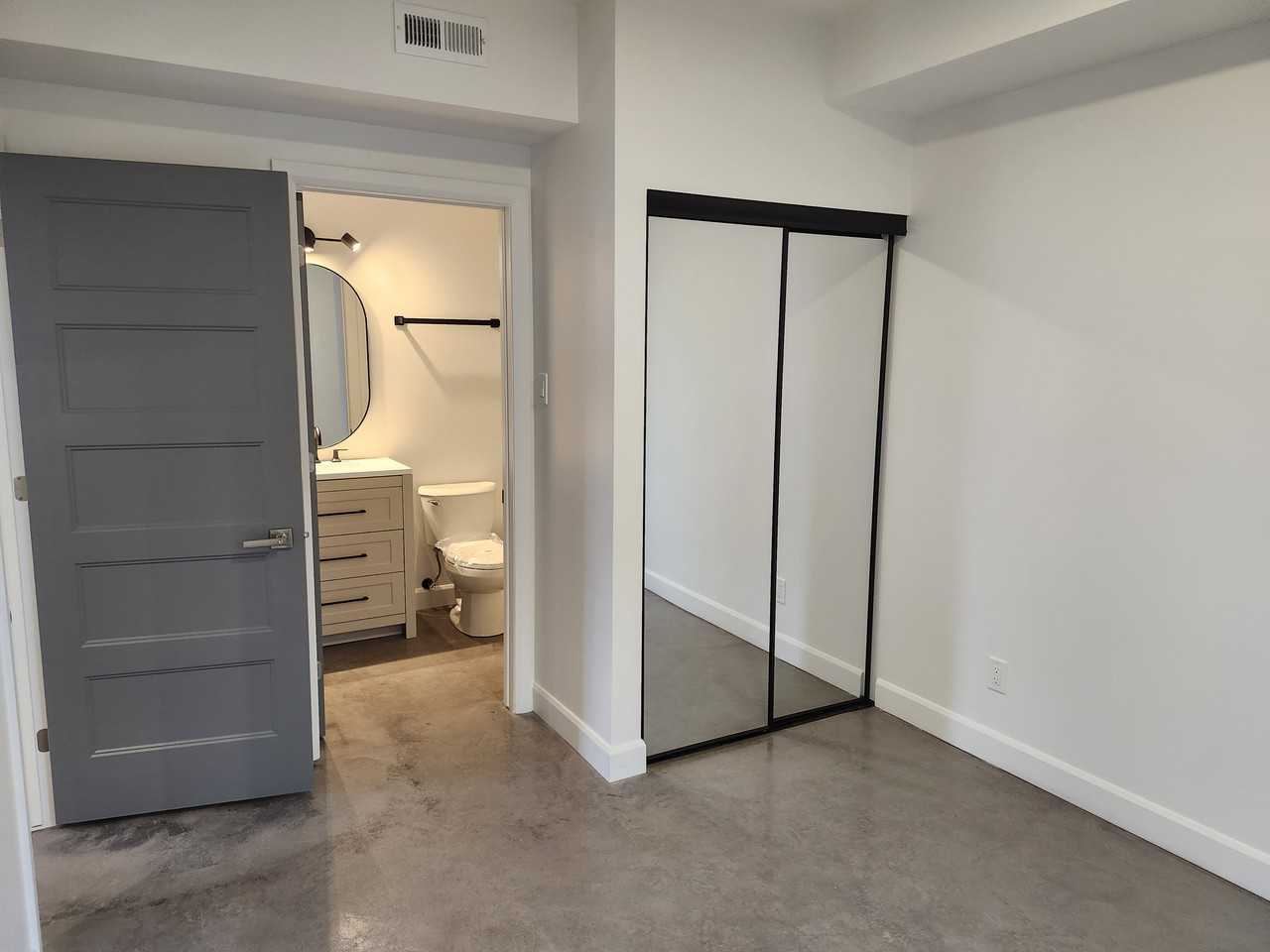 396 Marguerite Avenue #B - Photo 5 of 8