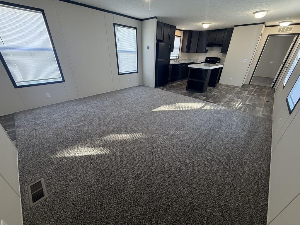 38070 Versailles St #66 - Photo 4 of 24