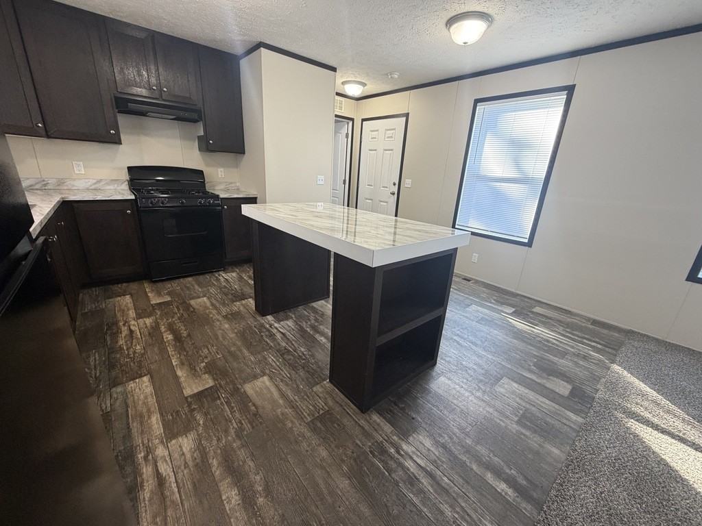 38070 Versailles St #66 - Photo 6 of 24