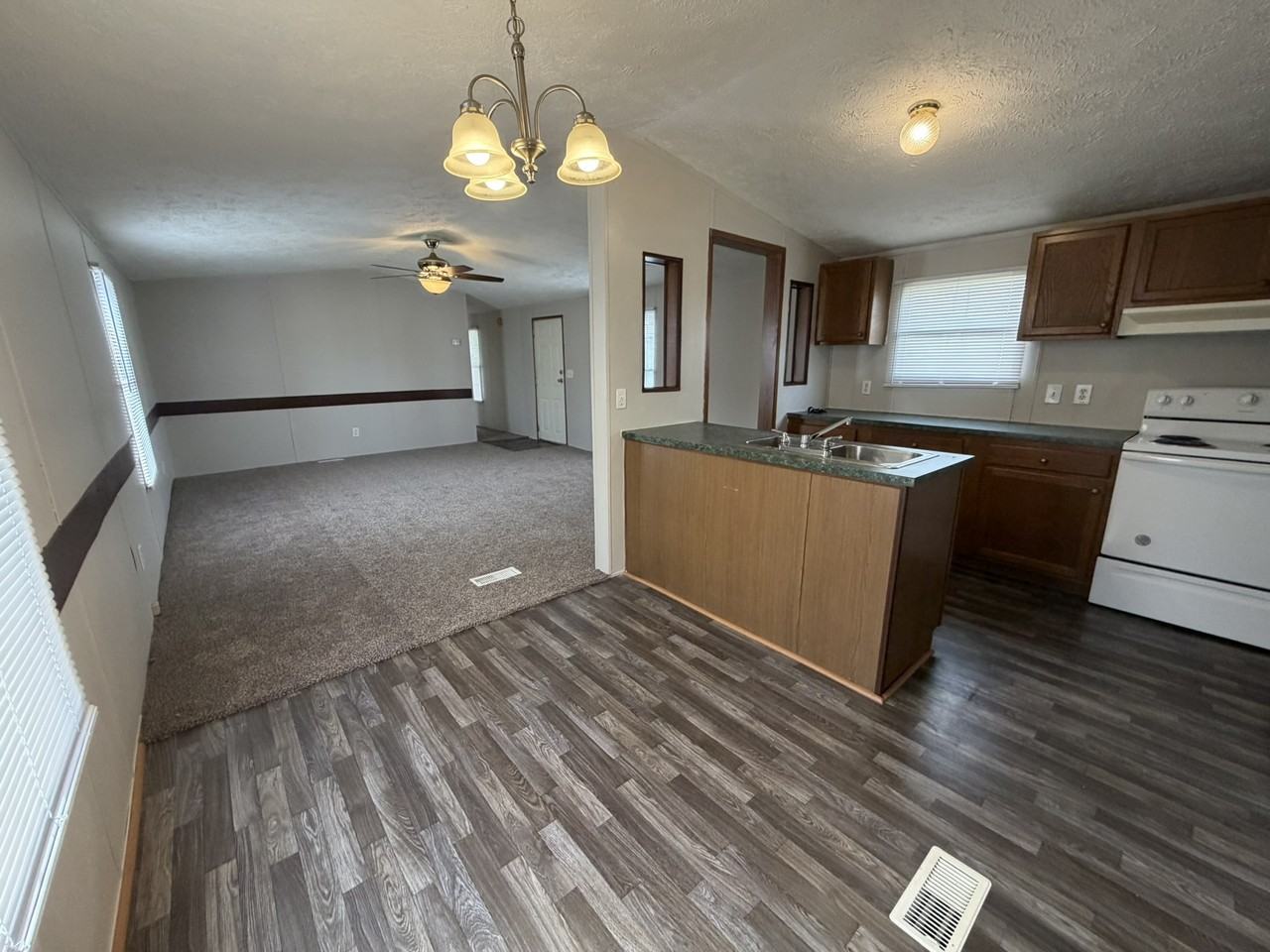 2142 Pacific Dr #21B - Photo 6 of 27