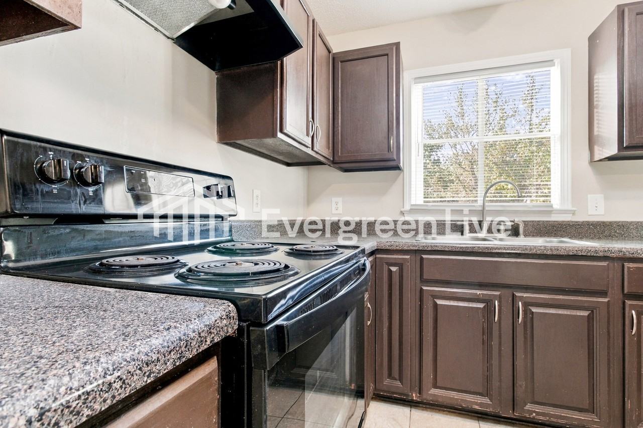 200 Redwood Ct - Photo 6 of 15