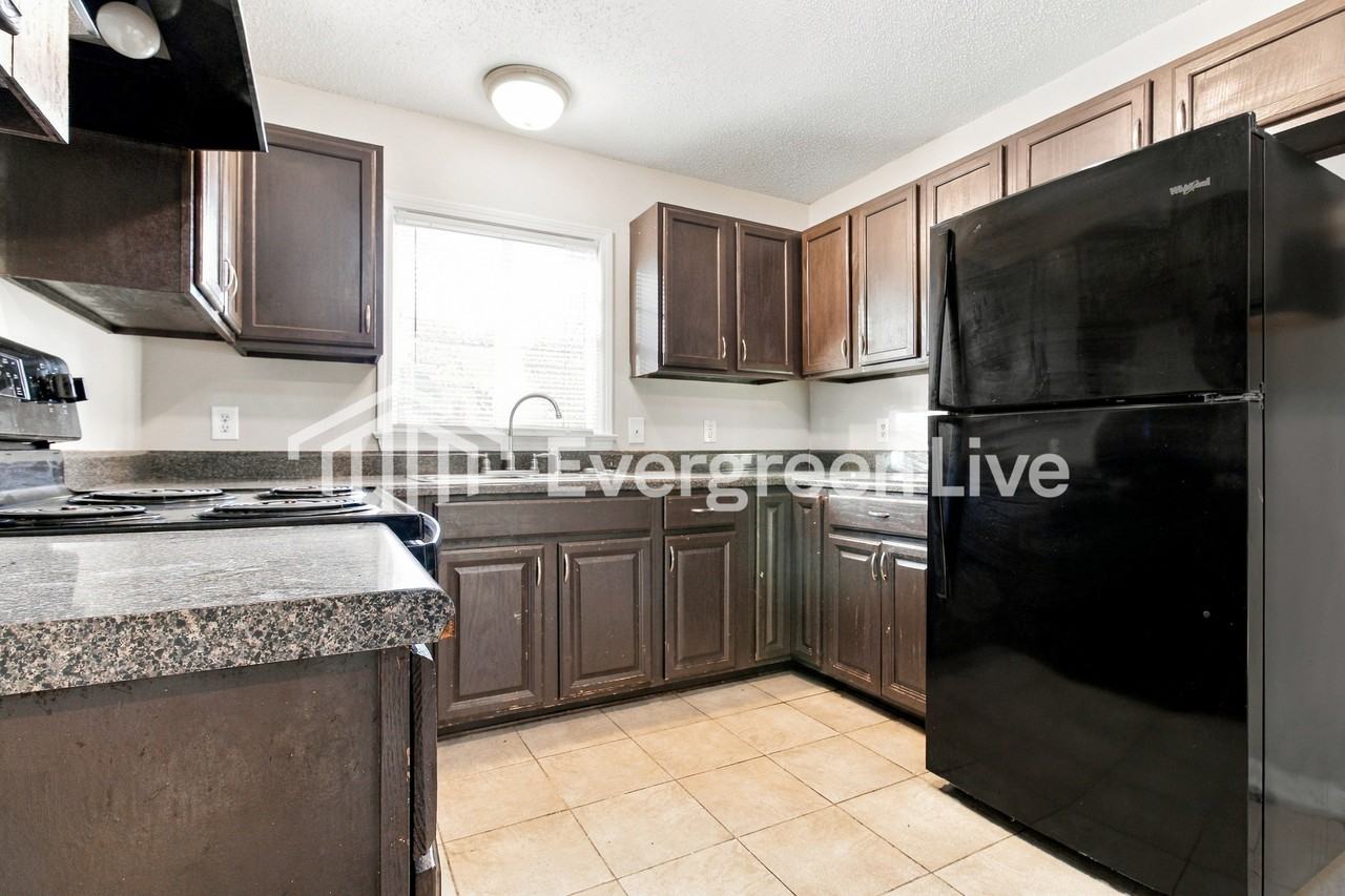 200 Redwood Ct - Photo 7 of 15