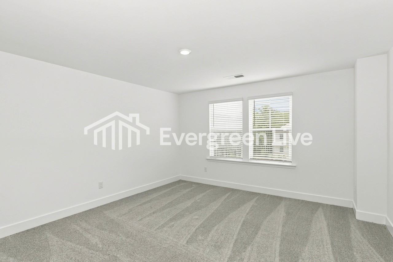 445 Panther Creek Ln - Photo 6 of 12