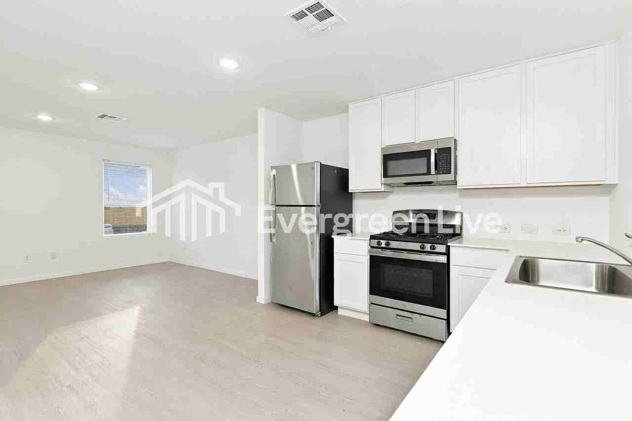 Minuet Ln - Photo 3 of 15