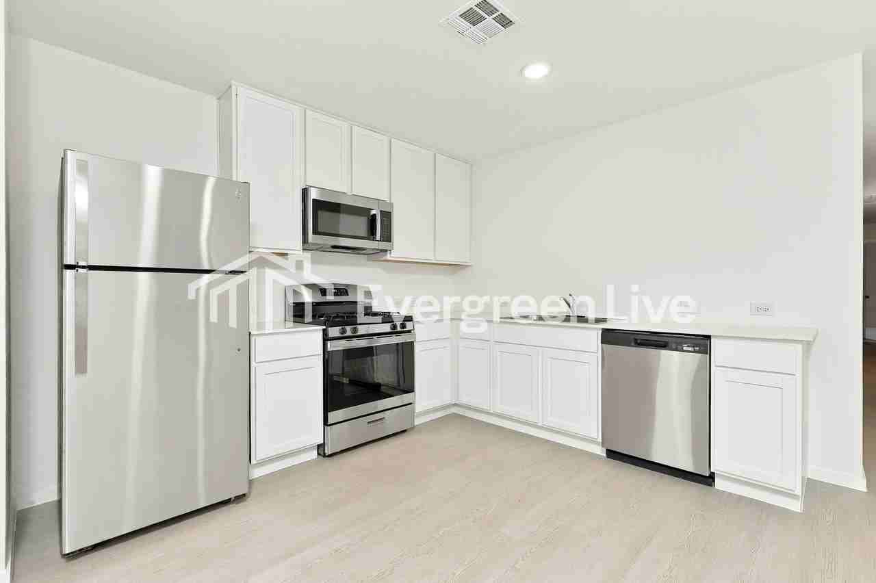 Minuet Ln - Photo 4 of 15