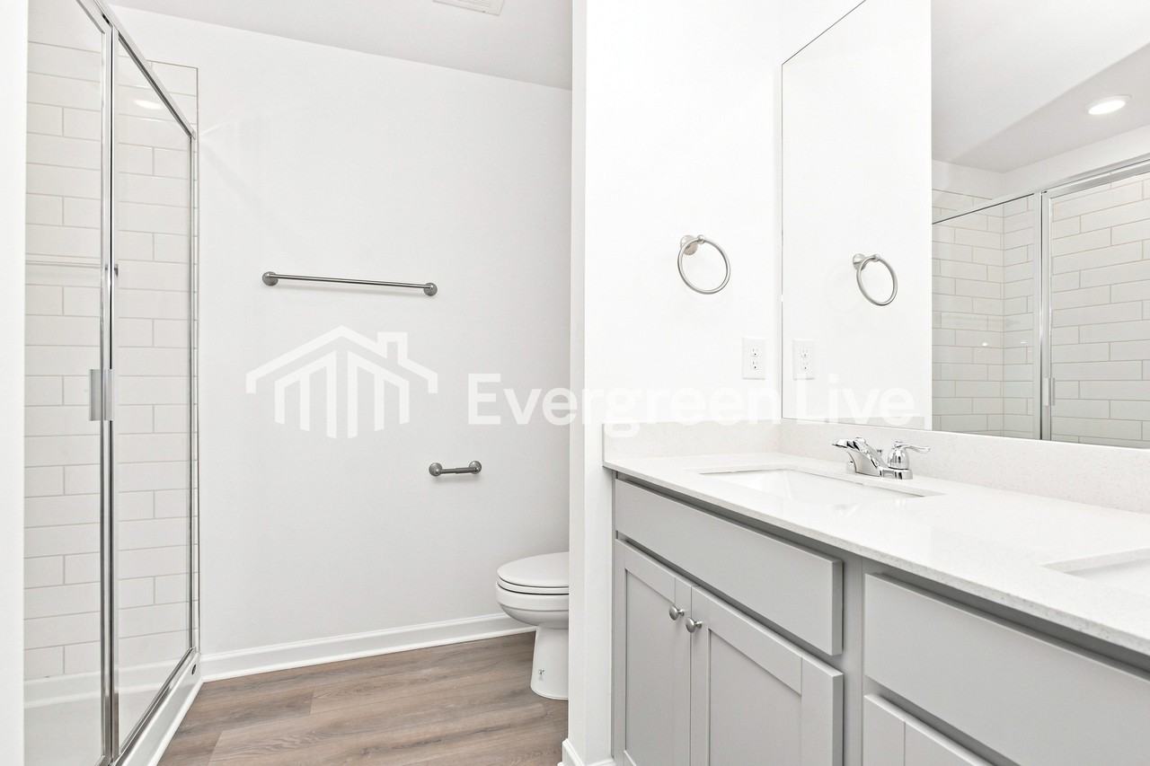 315 Mahan Dr - Photo 7 of 15